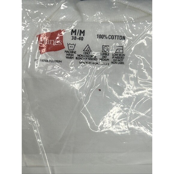 Hanes V-Neck T-Shirt White Medium Tagless Comfort Preshrunk 3 Pack Cotton NOS - Picture 5 of 6